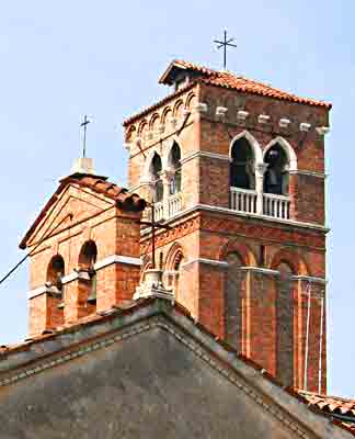    Kircht&uuml;rmchen    ...   